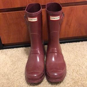 Maroon short hunters boots!